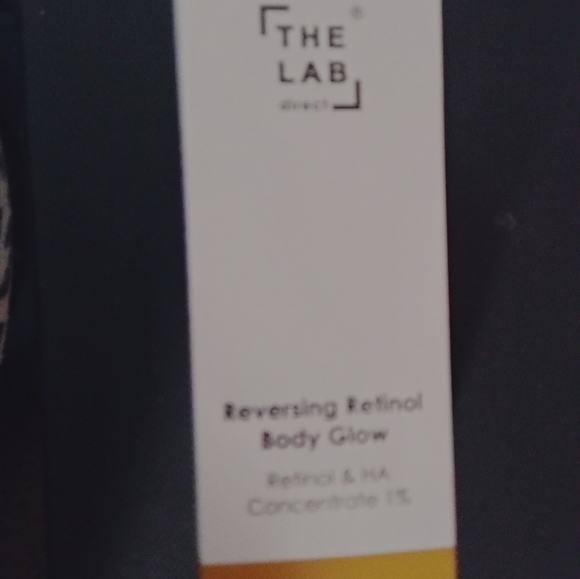The Lab Direct Reversing Retinol Body Glow Retinol & HA Concentrate 1% - Picture 4 of 5